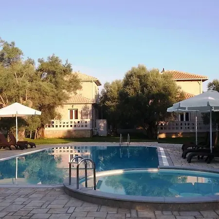 *elia*/5' From Town & Sea/ Mountain View Διαμέρισμα Φρύνι
