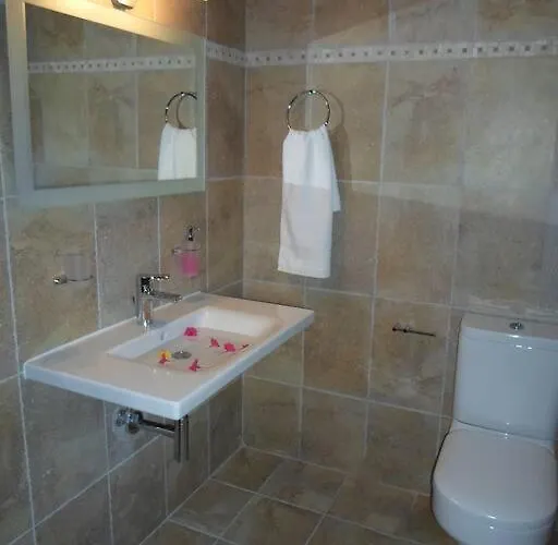 *elia*/5' From Town & Sea/ Mountain View شقة *